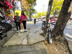 La intervención en las banquetas ubicadas en la zona de Javier Mina permitirá mejorar los recorridos de las personas que acuden a esta zona de la ciudad. EL INFORMADOR/A. Navarro