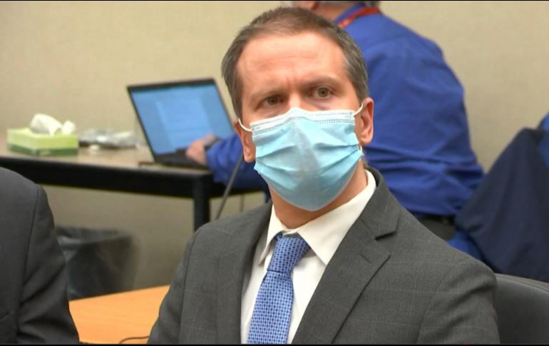 Derek Chauvin, de 46 años, fue declarado culpable de asesinato por un tribunal estatal. AFP