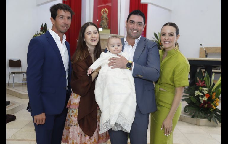 Ignacio Maurin, Vanessa Larrazabal, Nicolás Álvarez del Castillo, Juan Carlos Álvarez del Castillo y Andrea Larrazabal. GENTE BIEN JALISCO/Claudio Jimeno