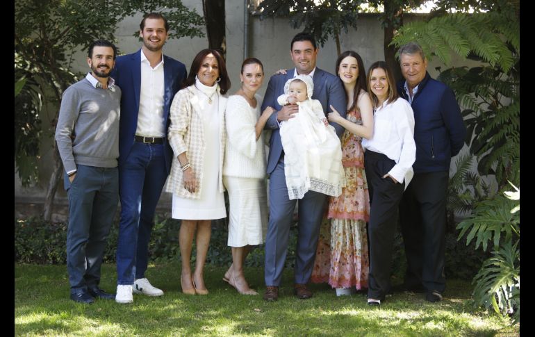 Christopher Montes, Yago Álvarez de Castillo, Josefina Barragán, María José Álvarez del Castillo, Juan Carlos Álvarez del Castillo, Nicolás Álvarez del Castillo, Vanessa Larrazabal, Sofía y Carlos Álvarez del Castillo. GENTE BIEN JALISCO/Claudio Jimeno