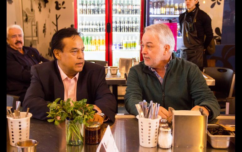 Salvador Cosío y Emilio González Márquez. CORTESÍA