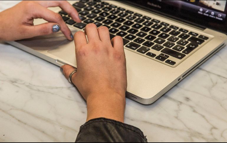 Dependiendo de tu computadora, hay diferentes maneras de poner el arroba. EL INFORMADOR / ARCHIVO