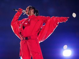 Rihanna regresó a los escenarios para deleite de sus fanáticos. AP/ ARCHIVO