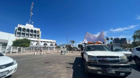 En la avenida Prolongación Alcalde no hay exceso de tránsito vehicular, únicamente el acceso a los carriles laterales a metros de llegar a la Glorieta de La Normal. EL INFORMADOR / P. Mendoza
