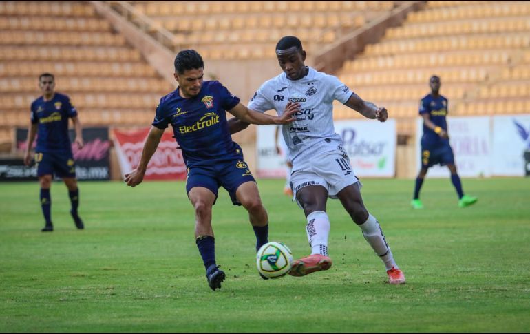 Los Leones Negros rescataron un punto fuera de casa. ESPECIAL/Leones Negros