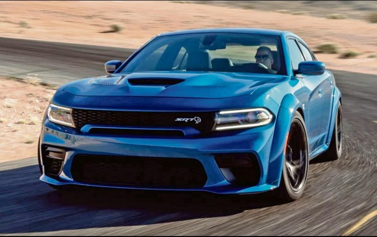 Charger SRT Hellcat Redeye. Su diseño ofrece salpicaderos más anchos y rines negros de 20 pulgadas. ESPECIAL