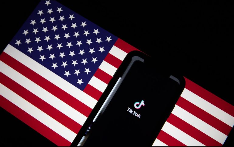 En medio de prohibiciones en algunos gobiernos, el directivo de TikTok expondrá sobre ciberseguridad ante comité del Congreso de EU. EFE/R. Pilipey