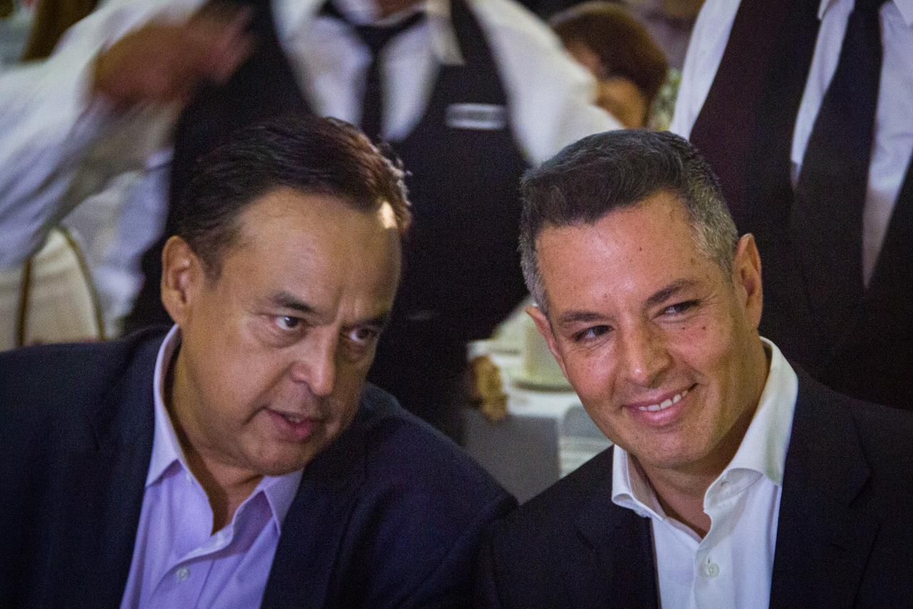 El exgobernador de Oaxaca, Alejandro Murat Hinojosa, acudió a un evento convocado por Confío en México, Asociación encabezada por Salvador Cosío. EL INFORMADOR/ A. CAMACHO