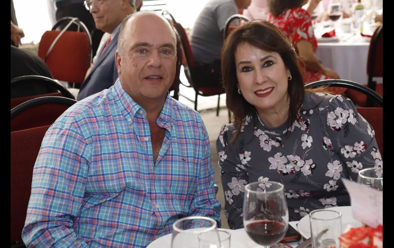 Gilberto Loza y Rosy Ascencio. GENTE BIEN JALISCO/Claudio Jimeno