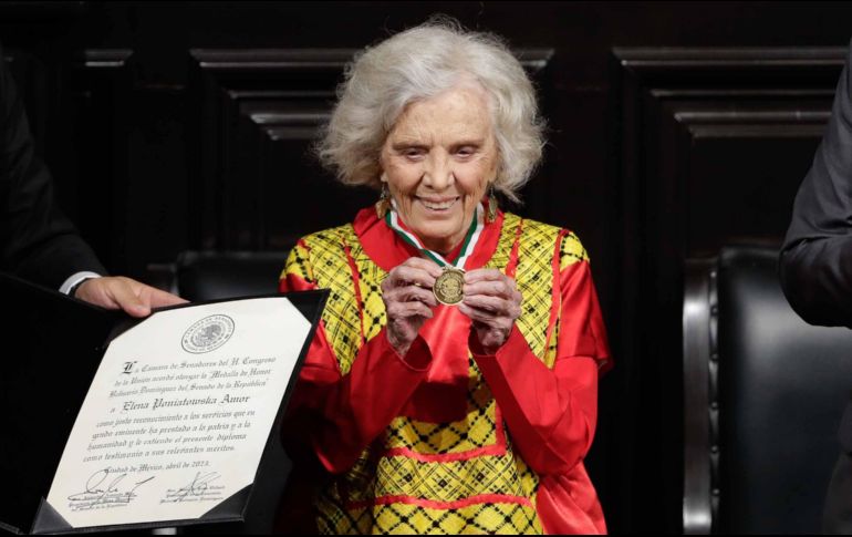 Luego de señalar que esta Medalla es un reconocimiento que no esperaba, agradeció a sus hijos, a sus nietos y sus amigos. SUN / D. Sánchez