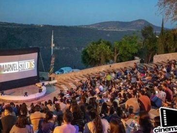 Gracias a la iniciativa de CinemaLive, las familias, amigos y parejas podrán ver películas bajo el cielo estrellado, en un ambiente que combina naturaleza y entretenimiento. FACEBOOK / Cinemalive