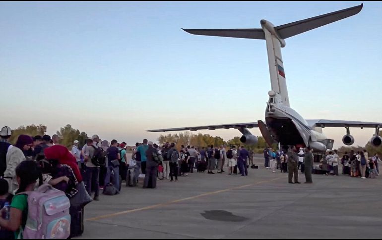 Los países vecinos que han brindado alojamiento intentan acelerar el proceso de registro e identificación de los recién llegados, para brindarles una mejor estancia y recursos necesarios. EFE