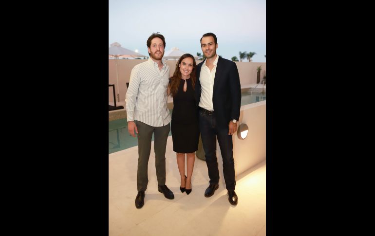 Rogelio Figueroa, Mariana Estrada y Juan Pablo de la Torre. GENTE BIEN JALISCO/Antonio Martínez