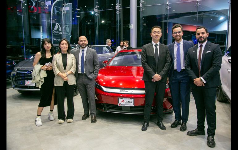 Davinia Yang, Neva Zhang, Juan Carlos Chidán, Ray Zou, Gustavo Lara y Fernando Castillo. GENTE BIEN JALISCO/ Jorge Soltero