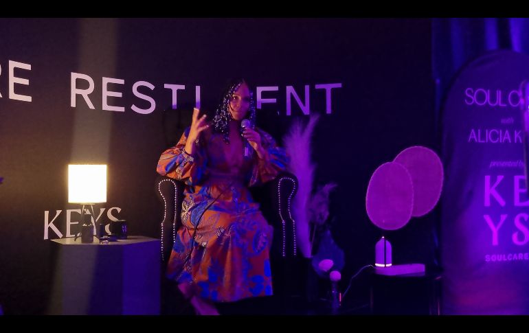 Previo al espectáculo de Alicia, EL INFORMADOR tuvo la oportunidad de estar presente en el meet and greet que tuvo con algunos fanáticos. EL INFORMADOR / K. Esparza