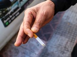 El humo del tabaco contiene aproximadamente cuatro mil productos químicos, de los cuales 250 son nocivos y 50 cancerígenos. EL INFORMADOR/ARCHIVO