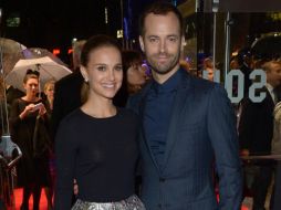 Natalie Portman junto con su esposo, Benjamin Millepied. AP/ ARCHIVO