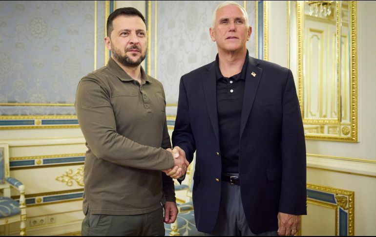 MIKE PENCE. El exvicepresidente del gobierno de Trump quiso mostrar con este viaje su posición respecto al conflicto ucraniano, como defensor del papel de liderazgo estadounidense en el apoyo a Kiev. AP / ESPECIAL