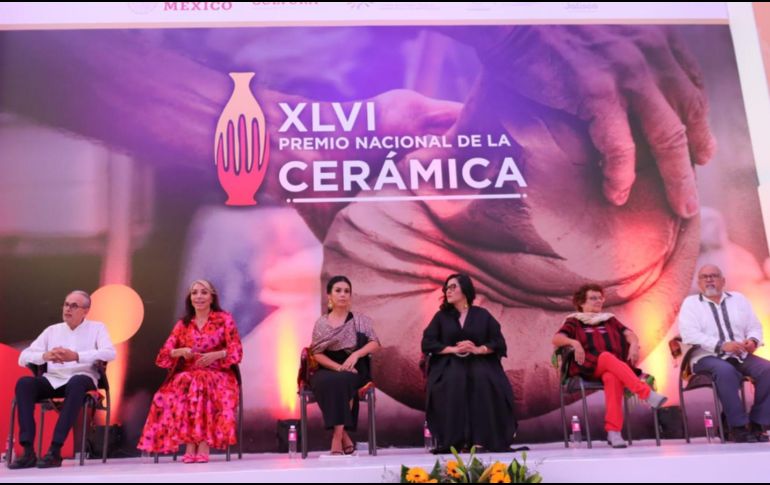 Un auditorio lleno se encargó de celebrar la tradición e innovación que representa la premiación a los artesanos. EL INFORMADOR/ C. Zepeda