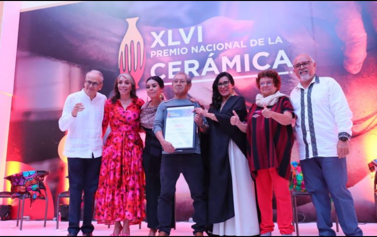 Un auditorio lleno se encargó de celebrar la tradición e innovación que representa la premiación a los artesanos. EL INFORMADOR/ C. Zepeda