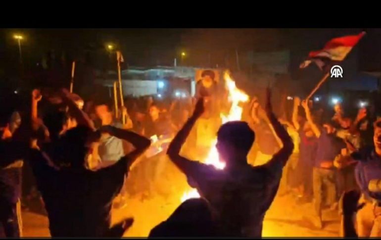 Las protestas escalaron en medio de la tensión diplomática entre Iraq y Suecia por la quema de ejemplares del Corán. EFE/Captura de video