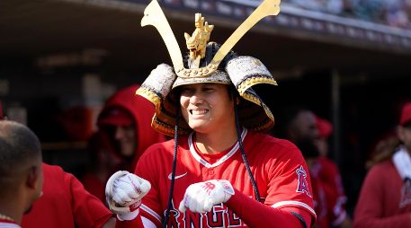 La gerencia de los Angels dijo que no canjeará a Ohtani en esta temporada, por lo que el japonés terminará la campaña con ellos. AP/P. Sancya