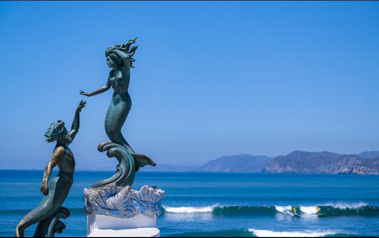 La playa Mismaloya en Puerto Vallarta rebasó el límite de enterococos y no es apta para bañistas. ESPECIAL