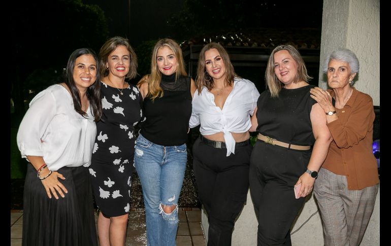 Cristina Laguna, Minerva Valero, Jandy Gómez, Cristina González, Pilar González, Ana María Rubio. GENTE BIEN JALISCO/ Jorge Soltero