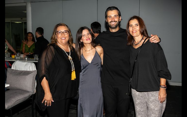 Gabriela Huerta, Fer Ibarra, Héctor Cruz y Bertha Martín del Campo. GENTE BIEN JALISCO/ Jorge Soltero