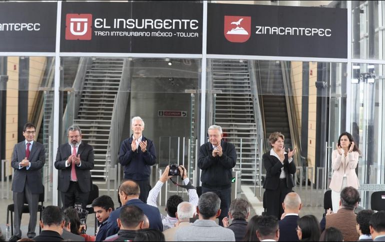 Este viernes 15 de septiembre, el Presidente Andrés Manuel López Obrador, junto a Delfina Gómez y Alfredo del Mazo, inauguraron el Tren Interurbano México Toluca, el cual llevará por nombre