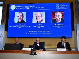 Las investigaciones de los científicos Moungi Bawendi, Louis Brus y Alexei Ekimov, les hizo merecedores del Nobel de Química 2023. EFE / C. BRESCIANI