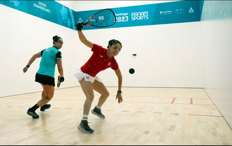 La mexicana Paola Longoria ganó hoy su décima medalla de oro del raquetbol en unos Juegos Panamericanos y la cuarta consecutiva en este evento deportivo. AP / E. Félix