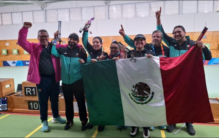 Zavala, junto a su compañero Daniel Urquiza de Querétaro, se llevó la medalla de plata. ESPECIAL/ CODE