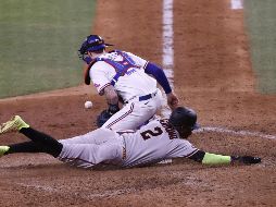 Toda la ofensiva de Arizona tuvo una destacada actuación para lograr la victoria ante Texas. EFE/J. Mabanglo