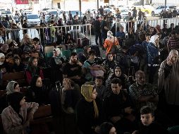 Por primera vez desde el inicio de la guerra entre Israel y Hamás, el pasado 7 de octubre, se ha abierto el paso de Rafah. EFE / H. IMAD