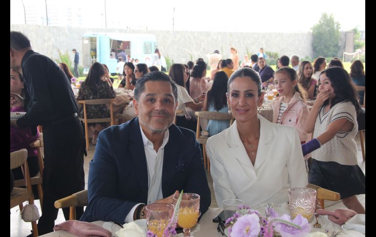 Alvaro Corella y Michelle Greicha. GENTE BIEN JALISCO/ Esmeralda Escamilla