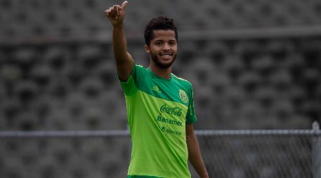 Giovani Dos Santos se presentaba 