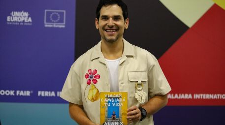 Destaca que este libro nace de las anécdotas que ha tenido recorriendo el mundo. EL INFORMADOR/A.NAVARRO