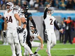 Evan McPherson (#2) conectó el gol de campo del triunfo con menos de dos minutos en el tiempo extra. AFP/M. Carlson