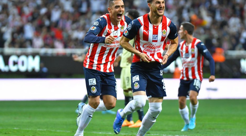Durante su estadía, Hiram llegó a consolidarse como el mejor jugador de Chivas, pues en el 2020 mostró su mejor nivel y se posicionó como un defensa inamovible en el 11 titular del equipo tapatío. IMAGO7