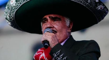 En esta nueva producción musical, Vicente Fernández comparte dos canciones a dueto con José Alfredo, “Caminos de Guanajuato” y “Tu recuerdo y yo”. EL INFORMADOR/ Archivo