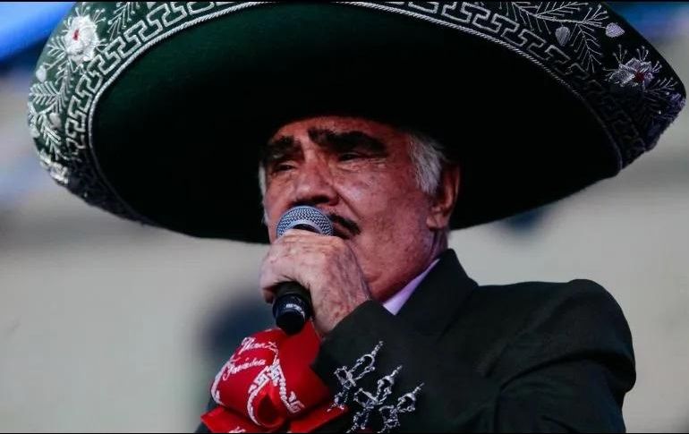 En esta nueva producción musical, Vicente Fernández comparte dos canciones a dueto con José Alfredo, “Caminos de Guanajuato” y “Tu recuerdo y yo”. EL INFORMADOR/ Archivo