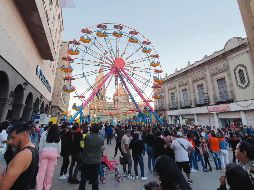 El acceso a la rueda de la fortuna en Paseo Alcalde es gratuito. EL INFORMADOR/ R. Bobadilla