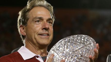 Saban ganó siete títulos nacionales, seis de ellos con Alabama y uno más con LSU. AP/D. Phillip