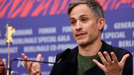 En conferencia de prensa, el actor mexicano reveló cómo fue trabajar en este nuevo filme. EFE / HANNIBAL HANSCHKE