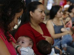 Janssen, la farmacéutica que produce la domperidona, afirma que solo pueden detectarse pequeñas cantidades del medicamento en la leche materna, aunque añade que el medicamento 