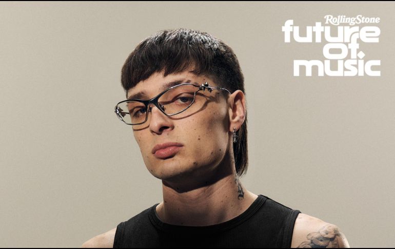 Peso Pluma se convirtió en el primer mexicano en aparecer en la portada de la revista Rolling Stone. ESPECIAL / X: @RollingStone