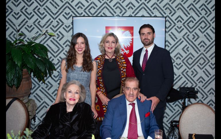 Isabel Morales, María Isabel Gómez Castellanos, Juan Pedro Morales, María del Refugio Castellanos y José Manuel Gómez Vázquez Aldana. GENTE BIEN JALISCO/Servando Gómez.