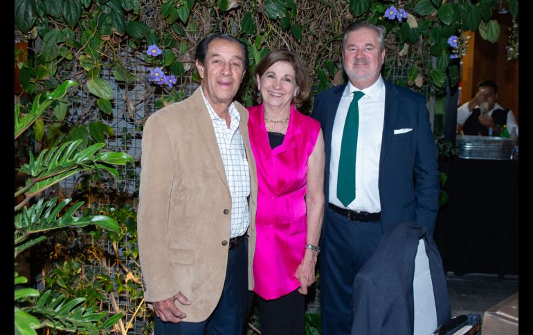 José Ramíerez, Silvia Van Hoorde y Carl Suárez. GENTE BIEN JALISCO/ Servando Gómez