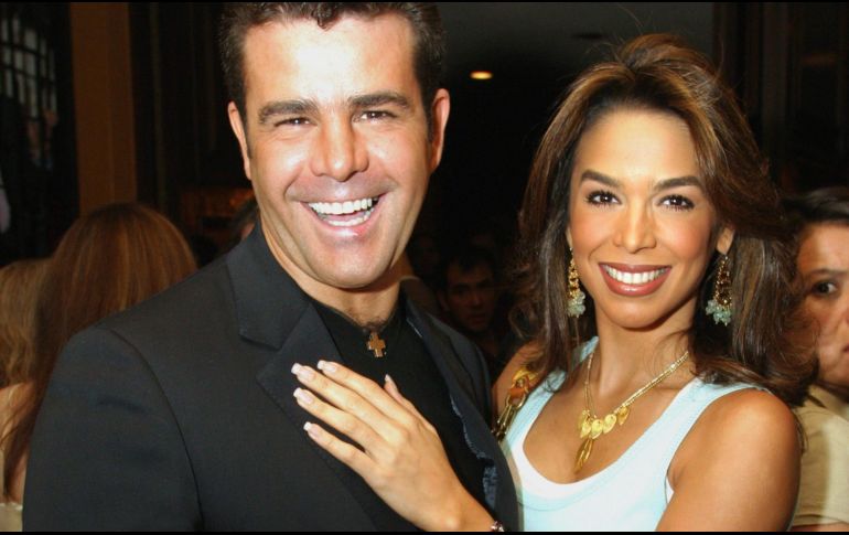 Eduardo Capetillo y Bibi Gaytán son uno de los matrimonios más queridos del espectáculo. EFE/ARCHIVO
